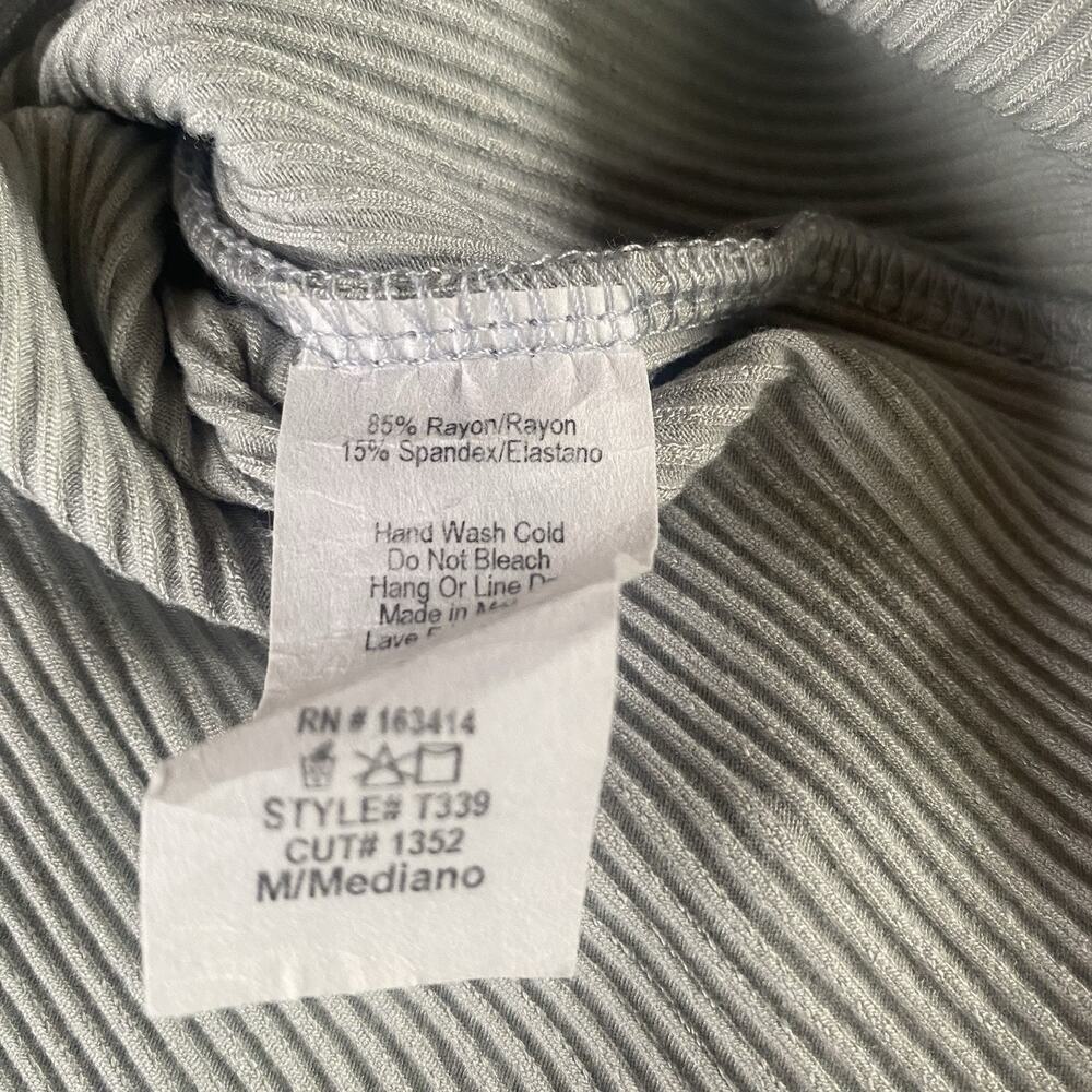 21 Saints Dusty Blue Cropped Ribbed Tank Top Size Medium - Picture 4 of 4